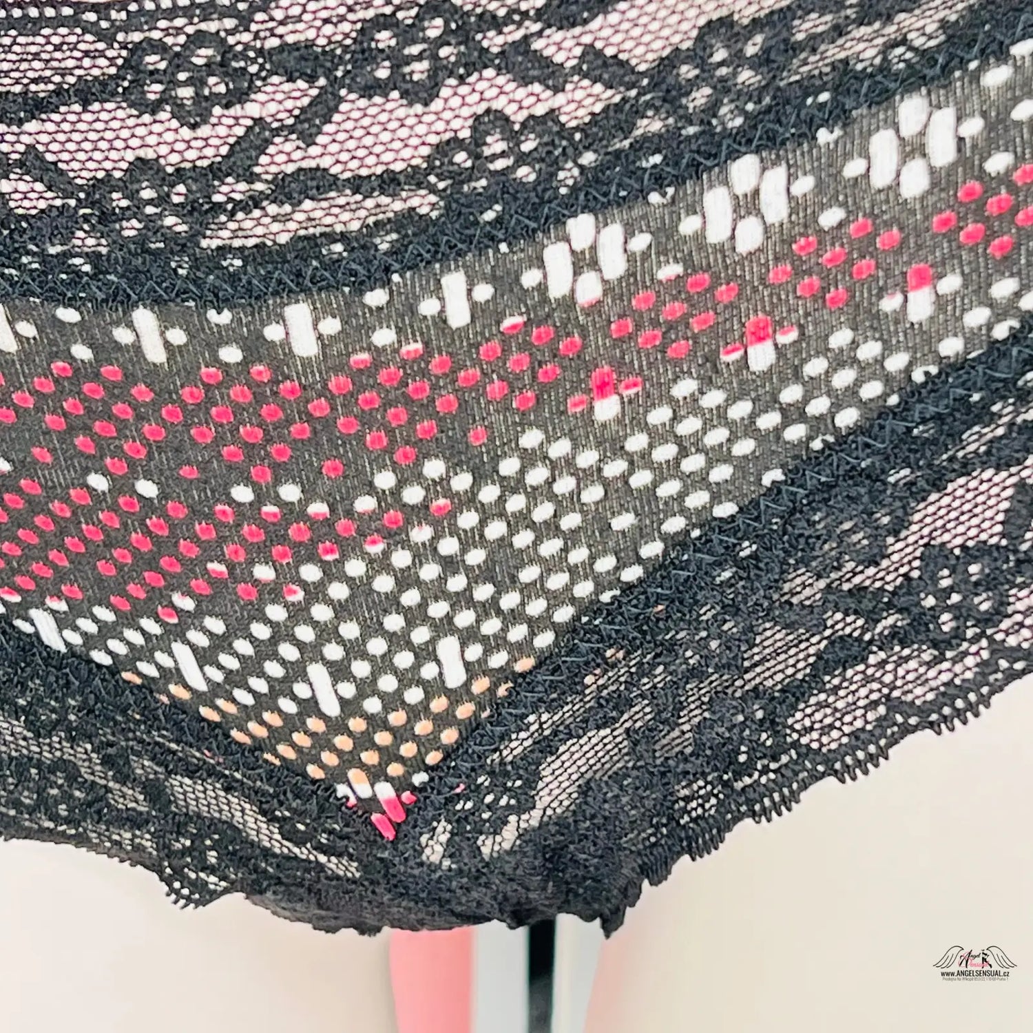 Victoria’s Secret dámské krajkové kalhotky s vzorovaným látkovým designem, lingerie