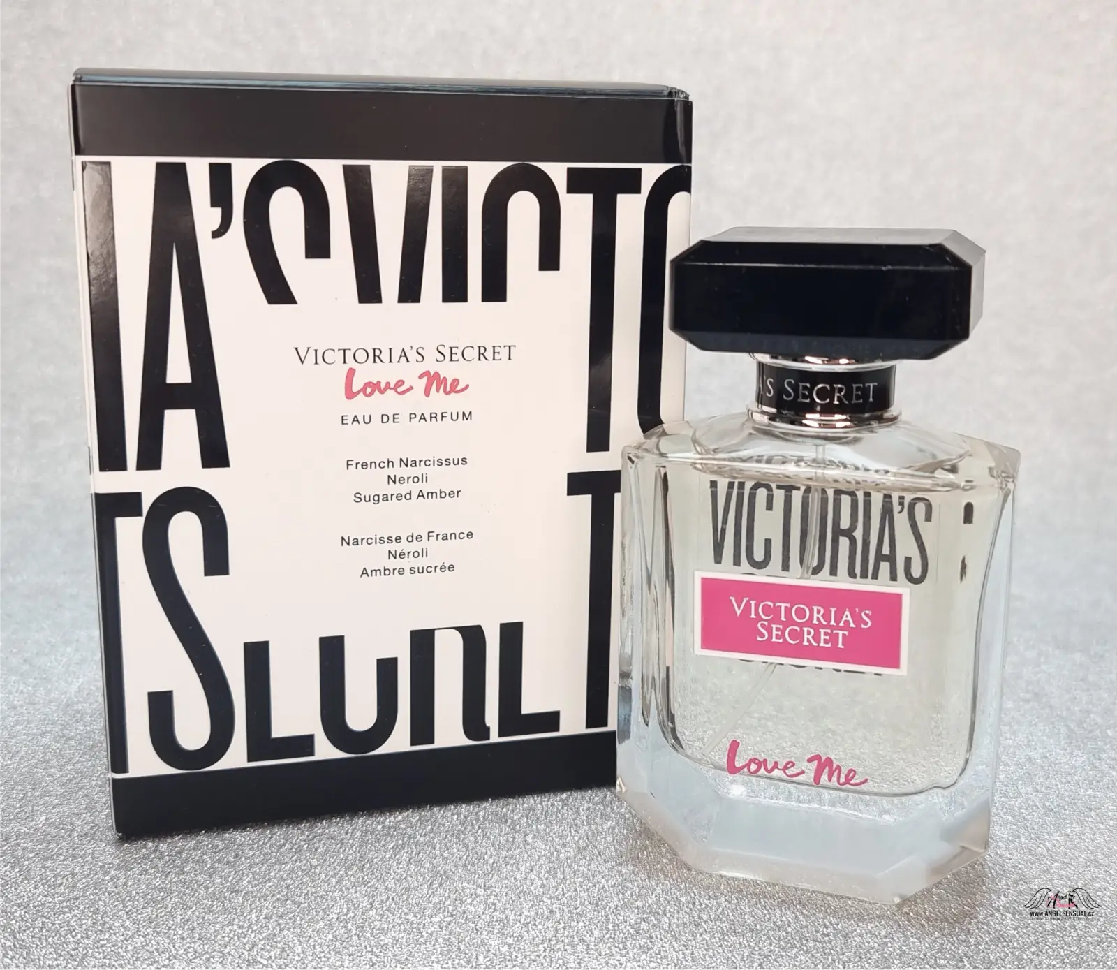 Victoria’s Secret Love Me parfém s krabičkou, orientální zahrady plné vůní