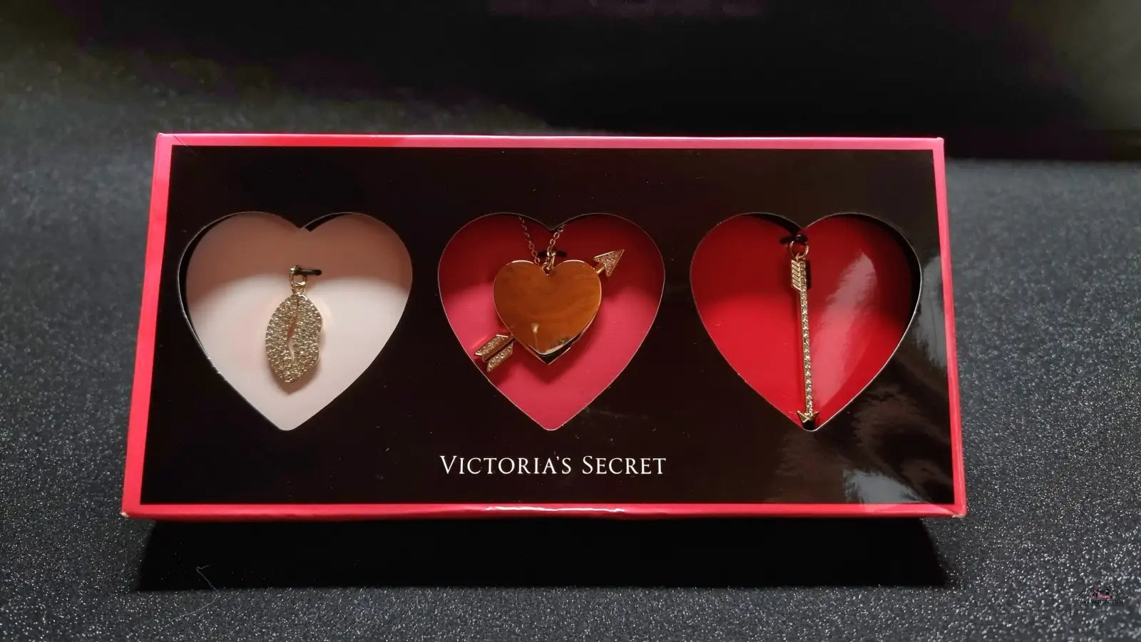 Victoria’s Secret šperky srdcový motiv, vyměnitelné přívěsky, apparel & accessories
