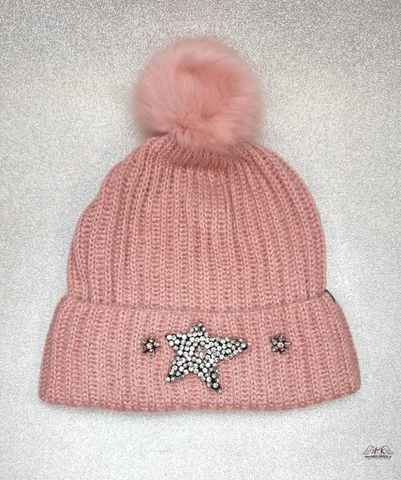 Pinková zimní pletená čepice Victoria’s Secret s třpytivými kamínky a bambulí