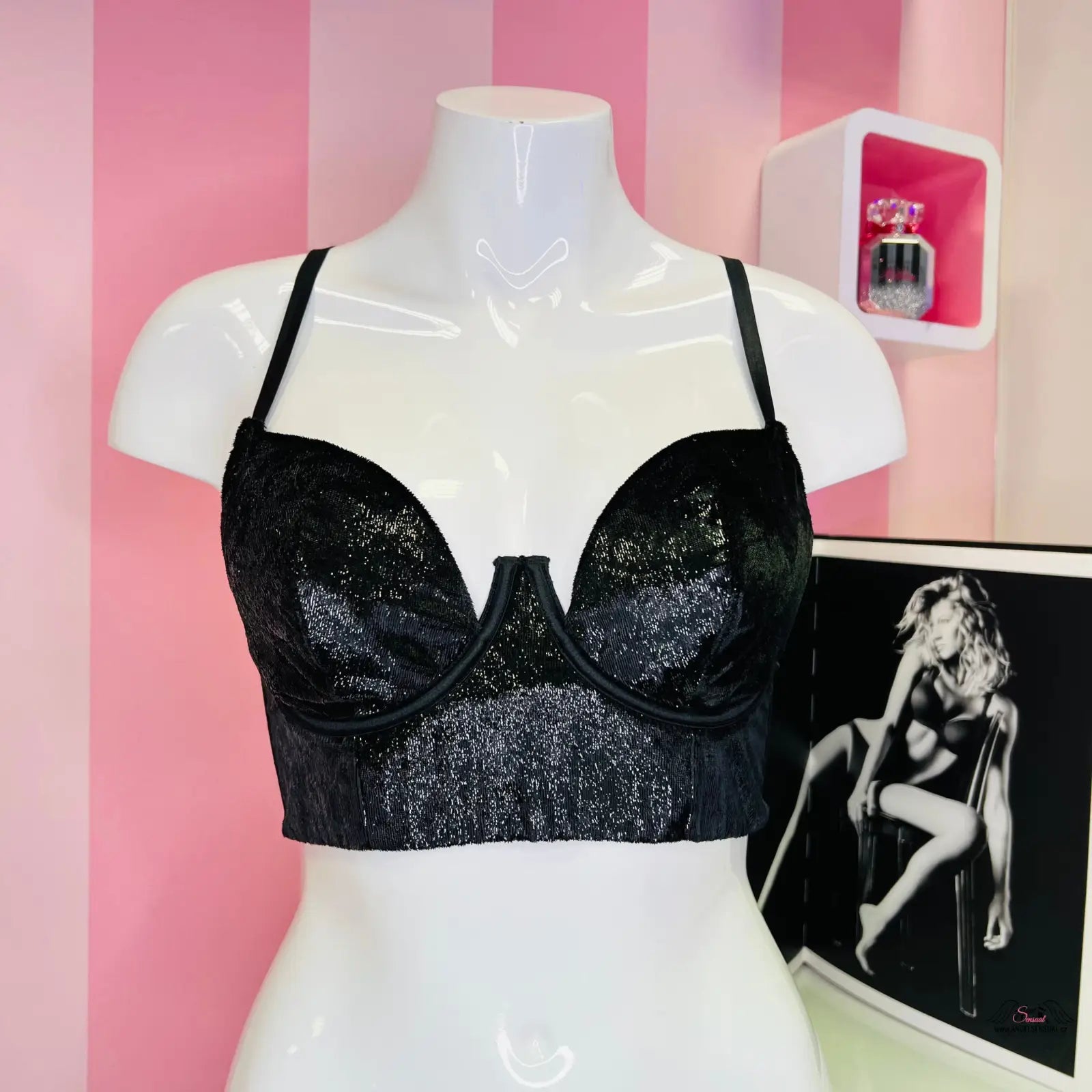 Černá sequinová velmi sexy balconet podprsenka Victoria’s Secret Podprsenka Balconet Red/Bla pro neodolatelnou sebejistotu