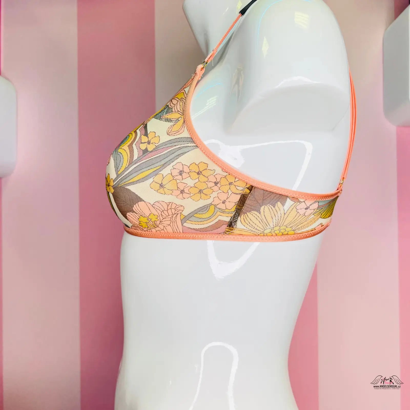Manekýn s floral bra top z kolekce Victoria’s Secret Podprsenka Síťovaná Bla/Flow, ideální svůdná podprsenka Victoria’s Secret pro vaši sbírku spodního