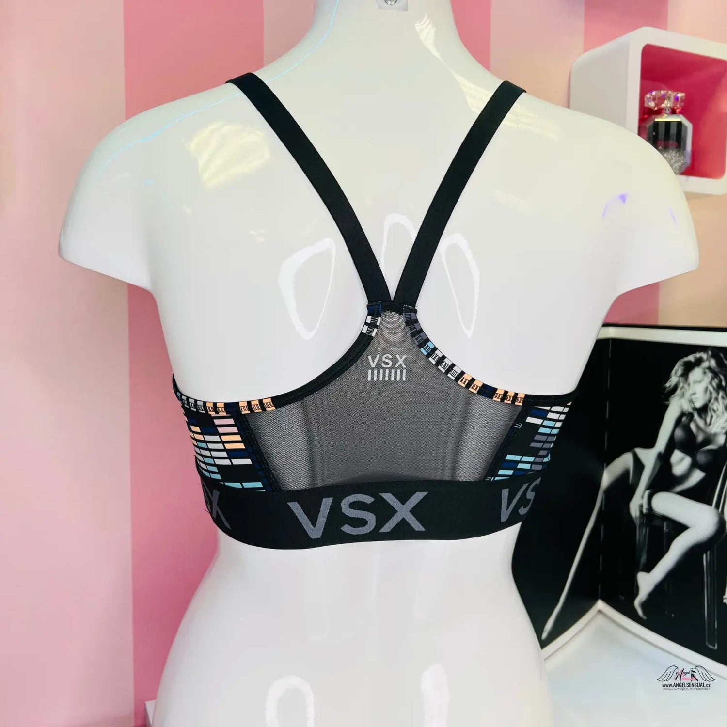 Black a vícebarevná sportovní podprsenka Victoria’s Secret Podprsenka Sportovní VSX s vyšší gumou