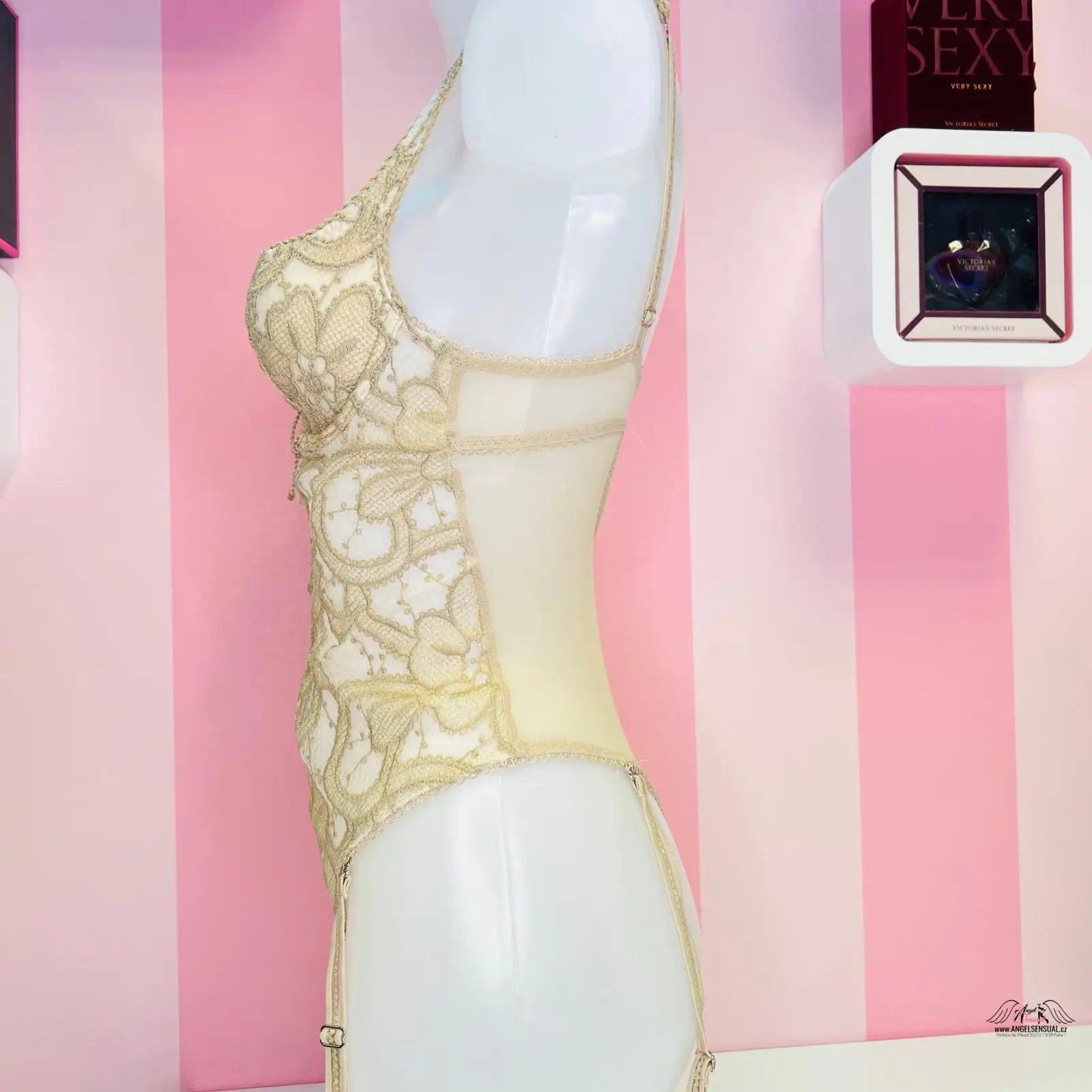 Creamové krajková síťované body Victoria’s Secret s jemnými květinovými vzory