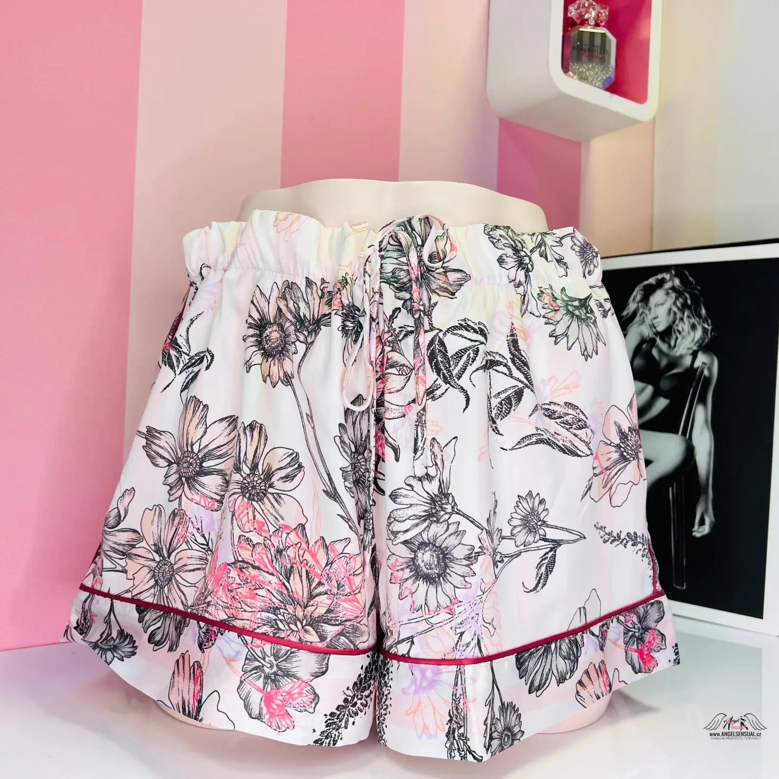 Floral print pyžamové kraťasy Victoria’s Secret z velmi jemného materiálu