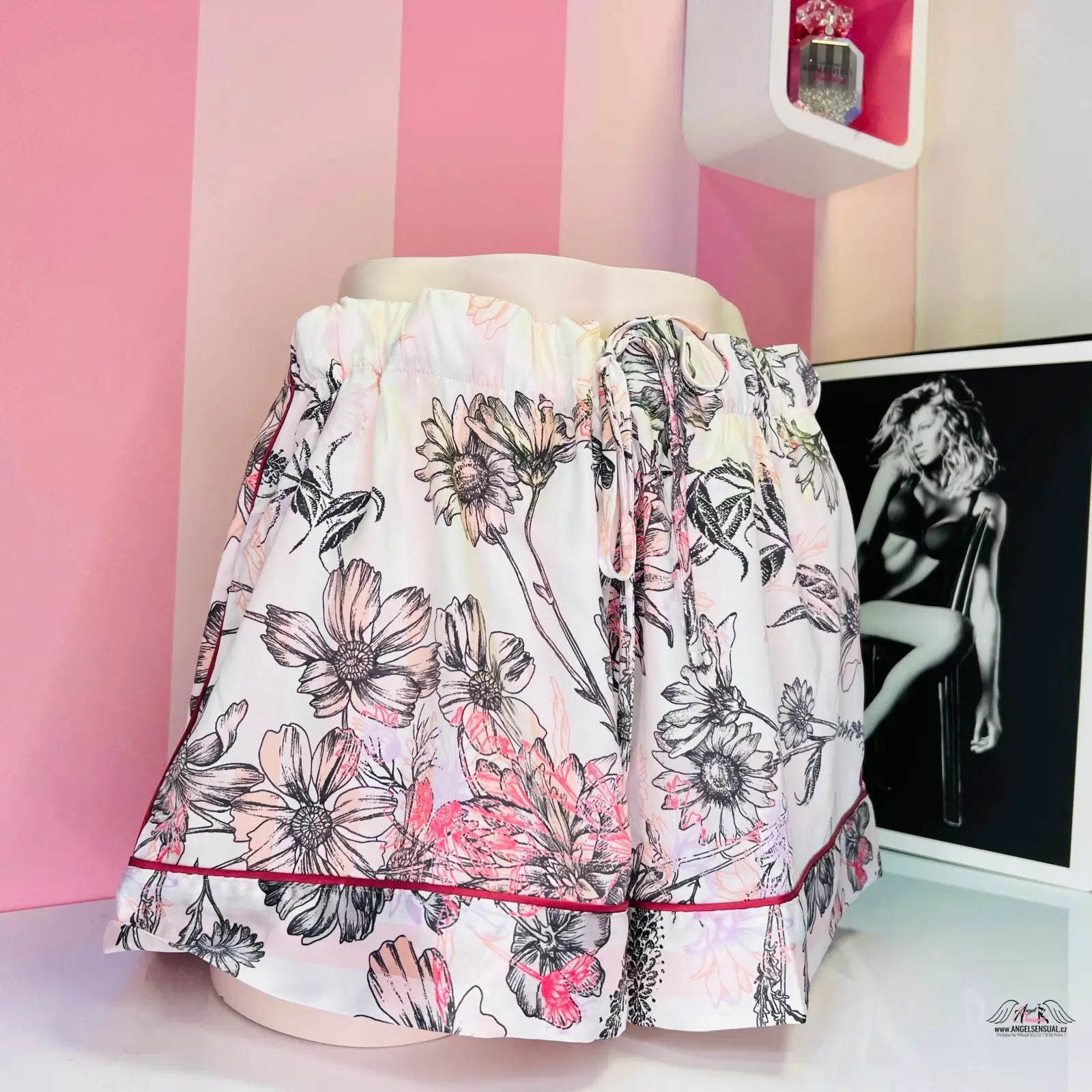 Floral print pyžamové kraťasy Victoria’s Secret z velmi jemného materiálu