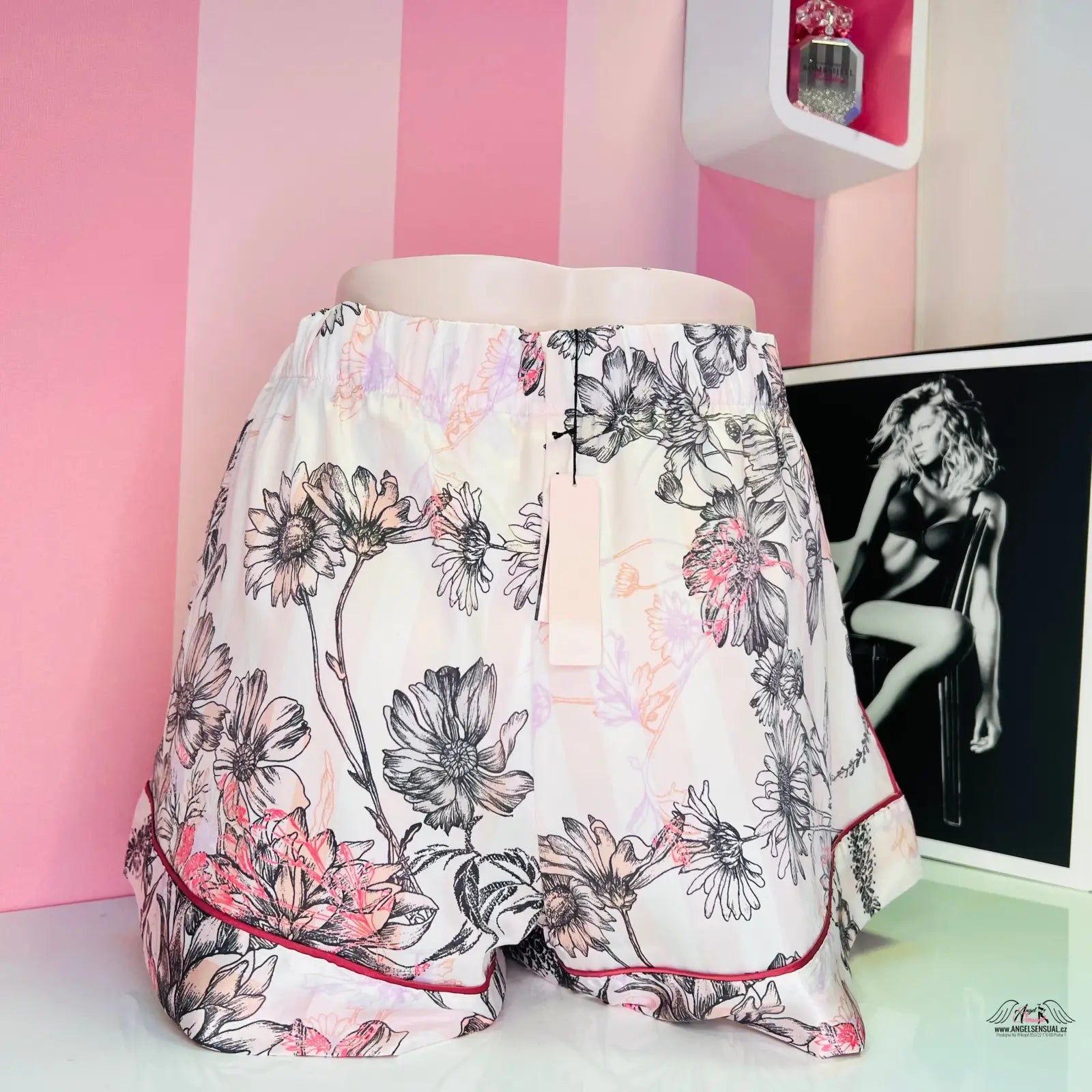 Floral print pyžamové kraťasy Victoria’s Secret z velmi jemného materiálu