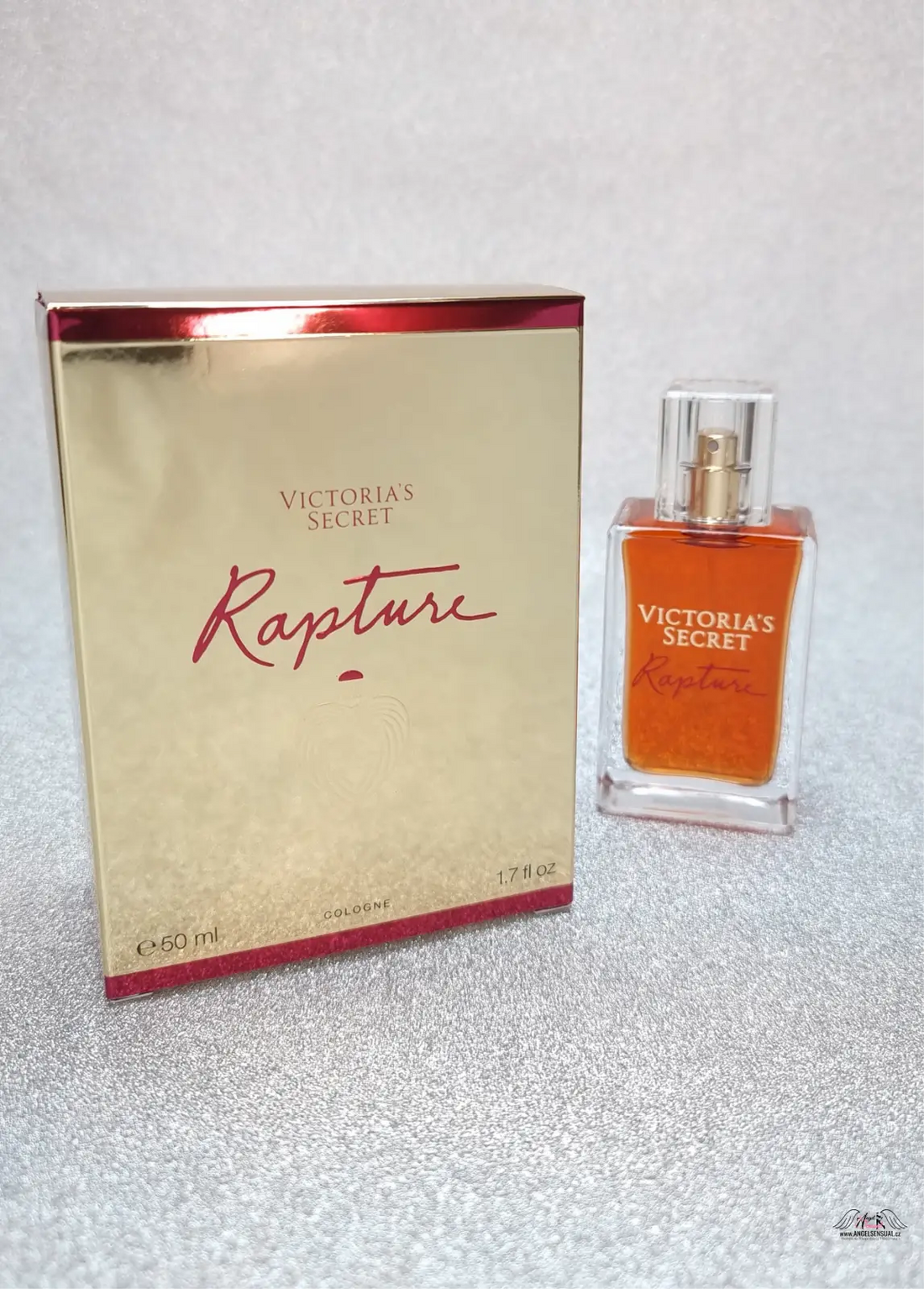 Victoria’s Secret Rapture parfém s bulharskými růžemi a orientální elegancí