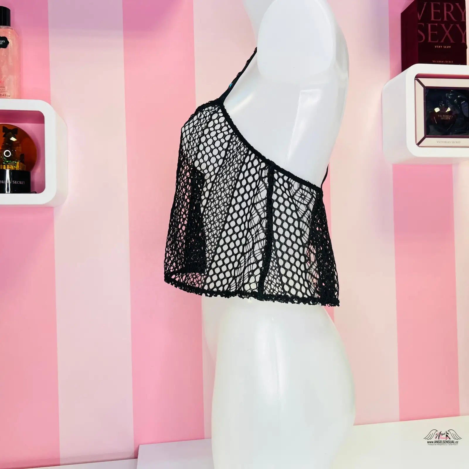 Black lace síťovaný top s nastavitelnými ramínky od Victoria’s Secret, apparel & accessories