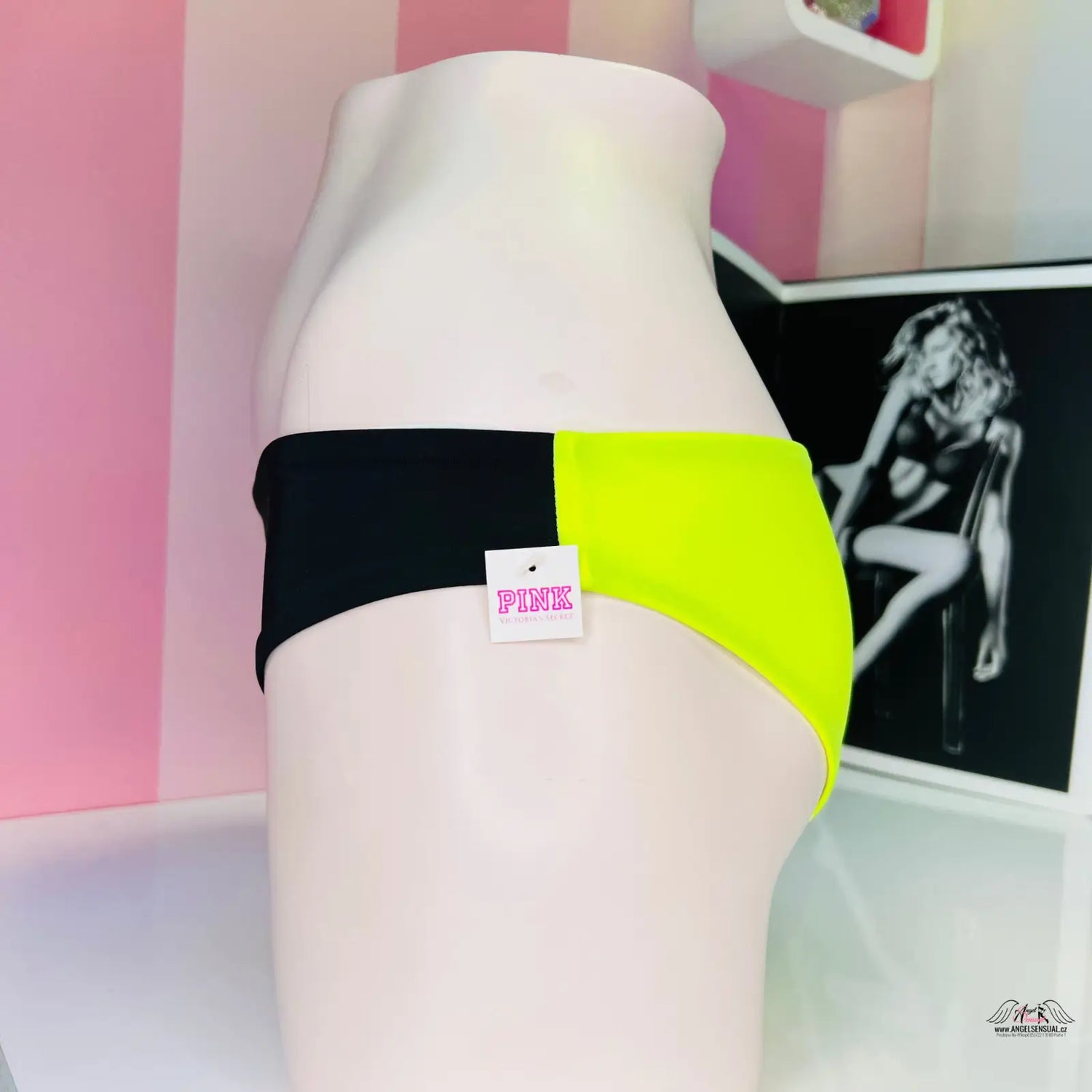 Stylový spodní díl plavek Victoria’s Secret s dvoutónovým designem pro výrazným hýžděm