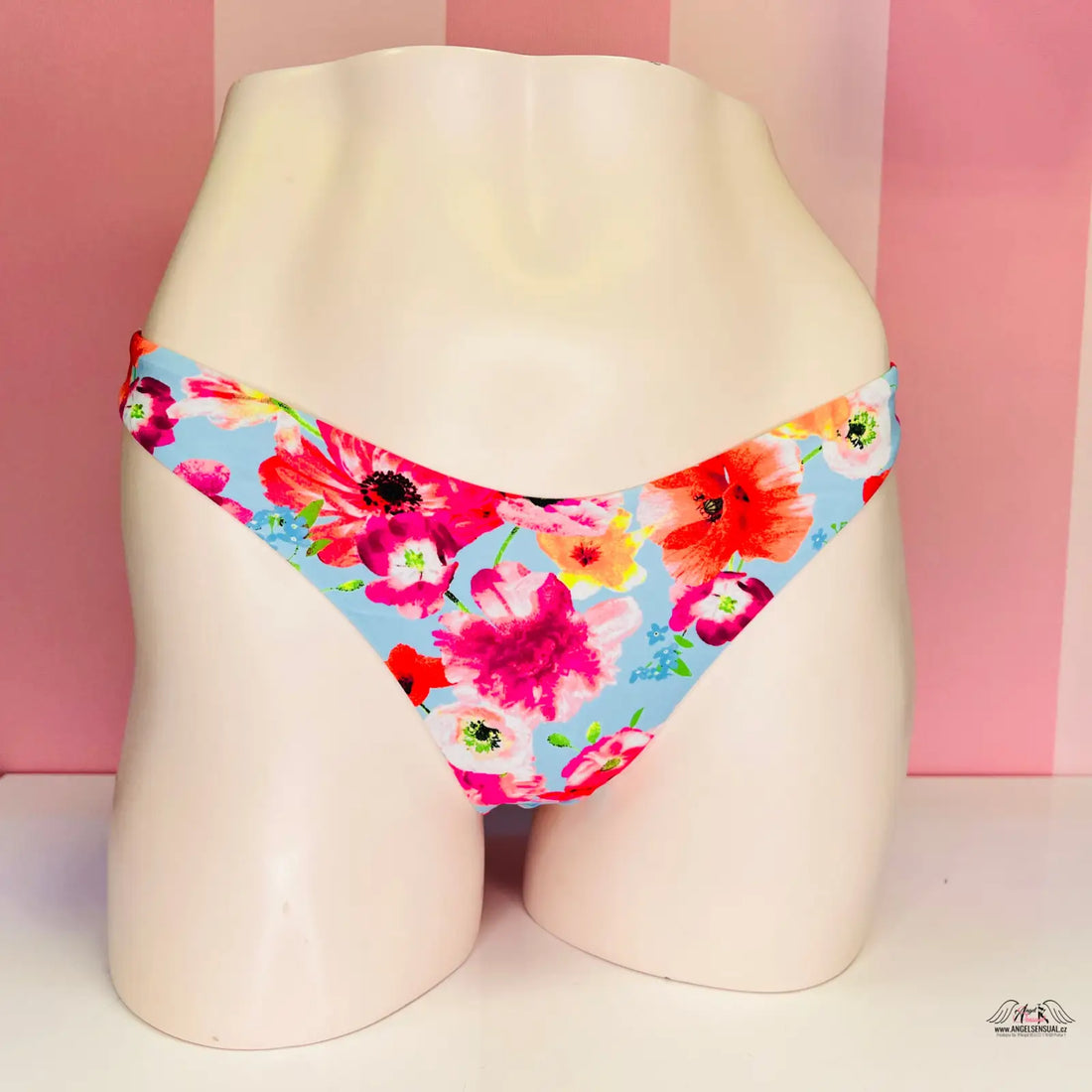 Stylový spodní díl plavek Victoria’s Secret s květinovým vzorem a živými barvami