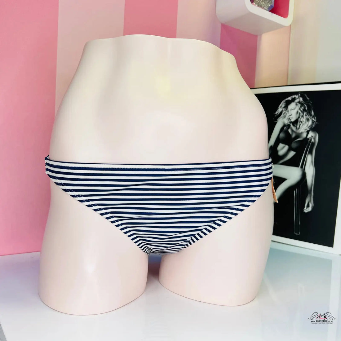 Pruhovaný spodní díl plavek Victoria’s Secret Navy Proužek, stylový pruhovaný spodní díl
