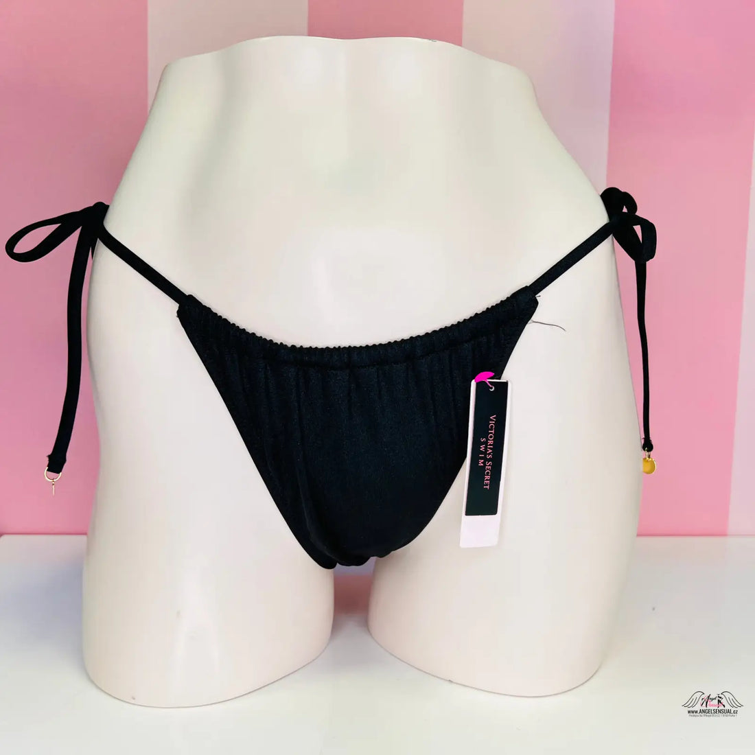 Stylový spodní díl plavek Victoria’s Secret s černým stringem a vázáním