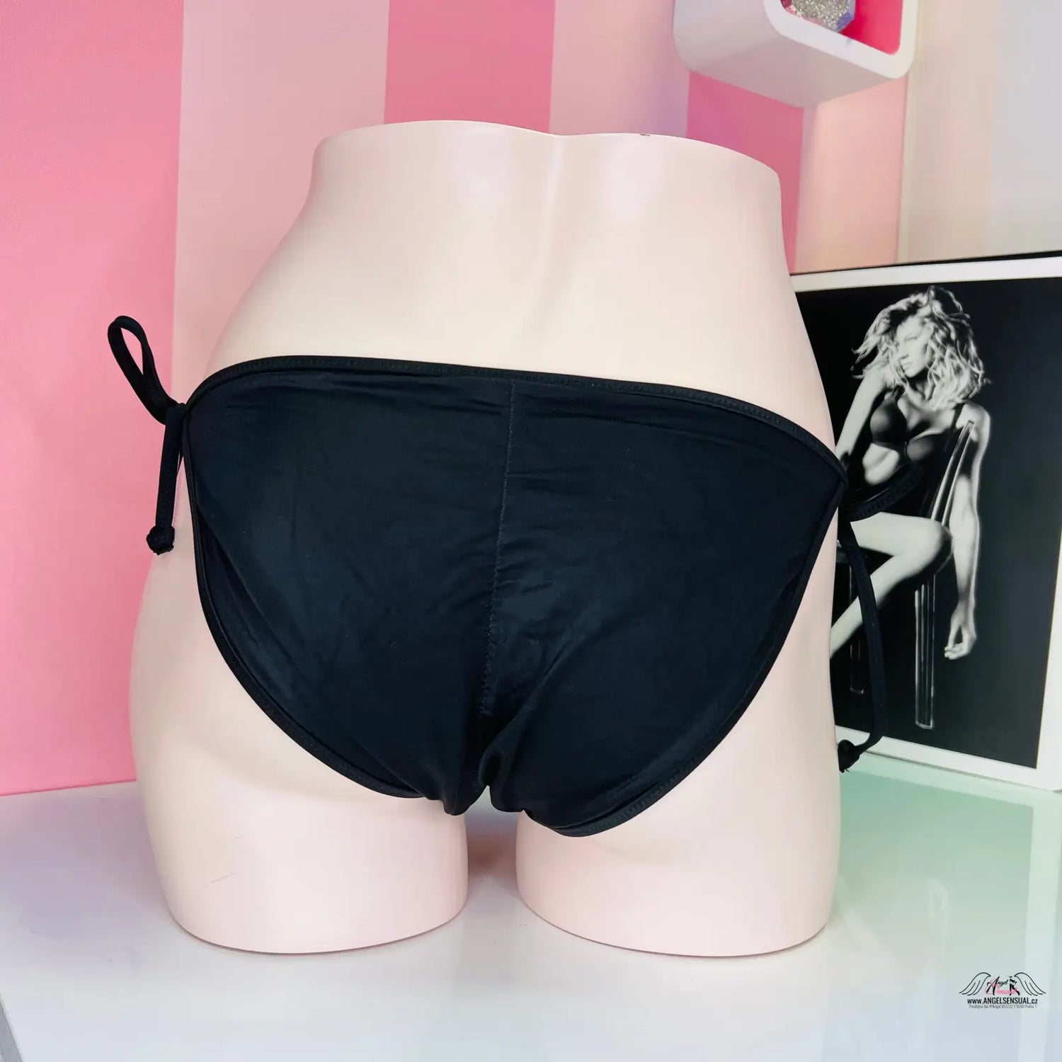 Black tie-side bikini bottoms spodní díl plavek s lehkým nařasením, stylový spodní díl