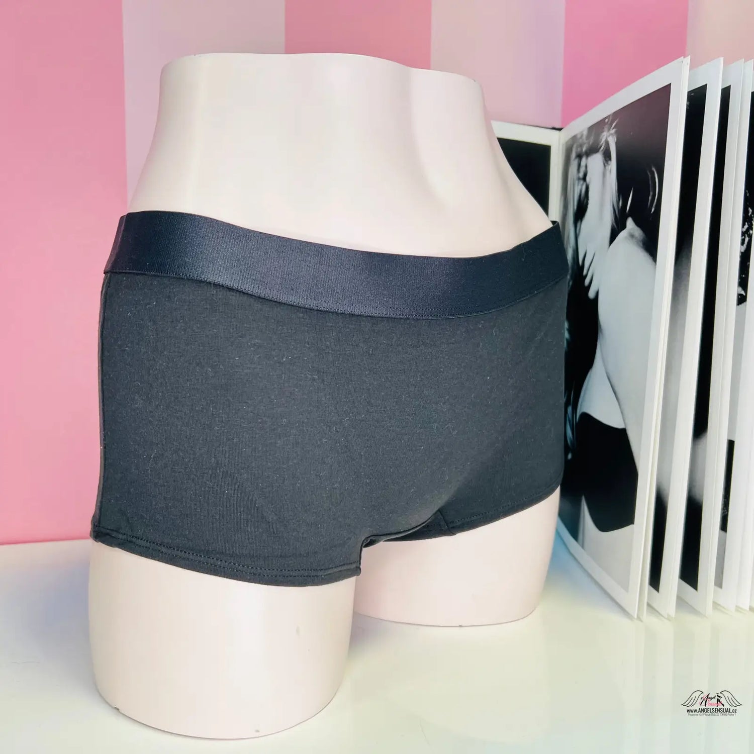 Černé jednobarevné kalhotky shortie Victoria’s Secret Sportovní Kalhotky, apparel & accessories