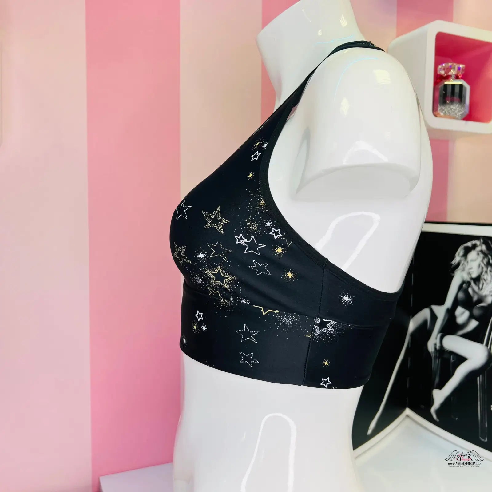 Black sportovní podprsenka s hvězdicovým vzorem z kolekce Victoria’s Secret apparel & accessories