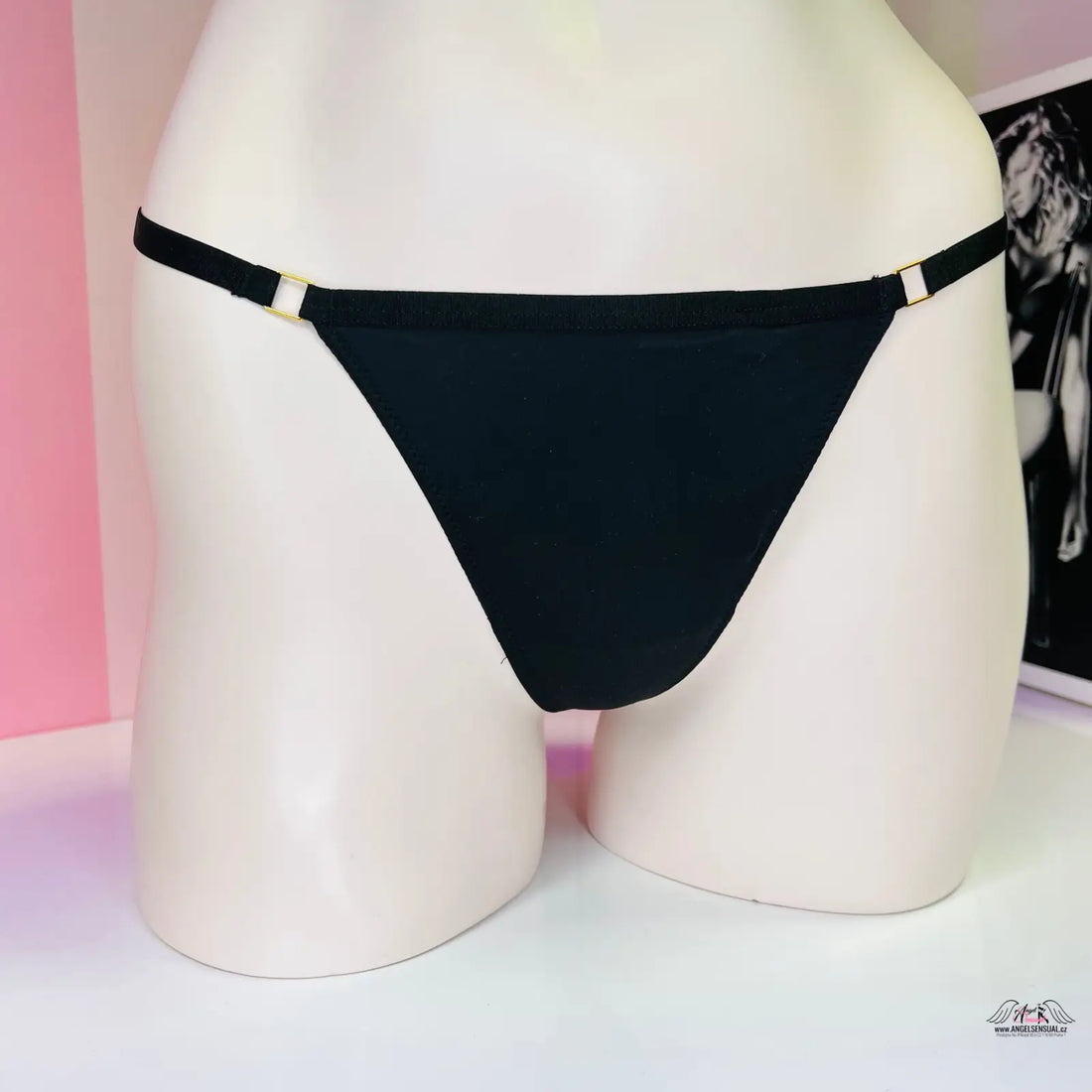 Black thong panties from Victoria’s Secret, velmi sexy tanga v-string, sexy tanga v-string