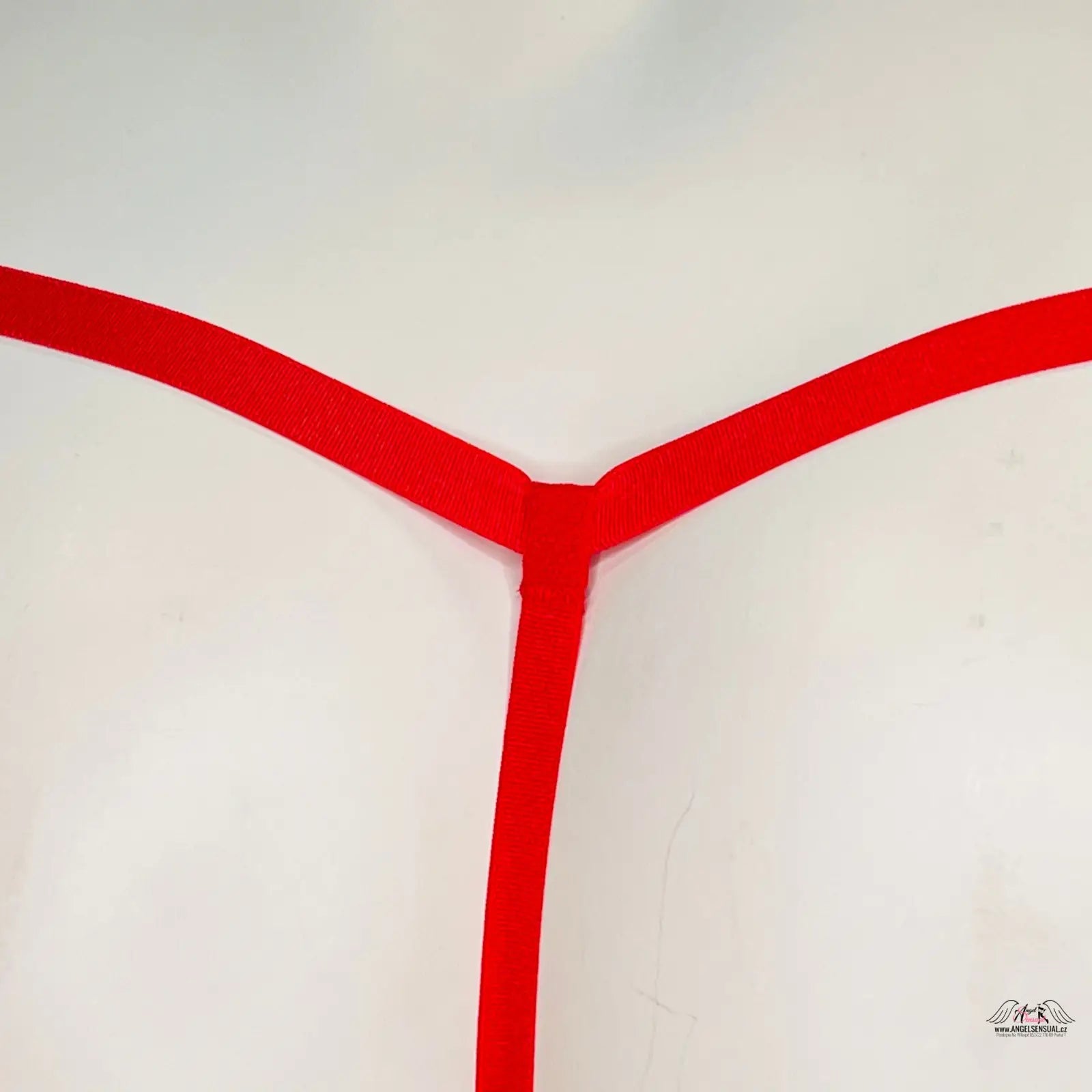 Red lingerie straps na Victoria’s Secret String Tanga, lehká tanga s jemnými pásky pro maximální pohodlí