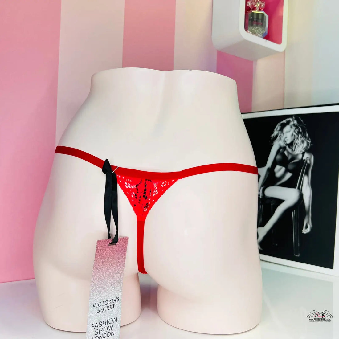 Rede elegantní celokrajkové tanga Victoria’s Secret Tanga Celokrajkové s visačkou