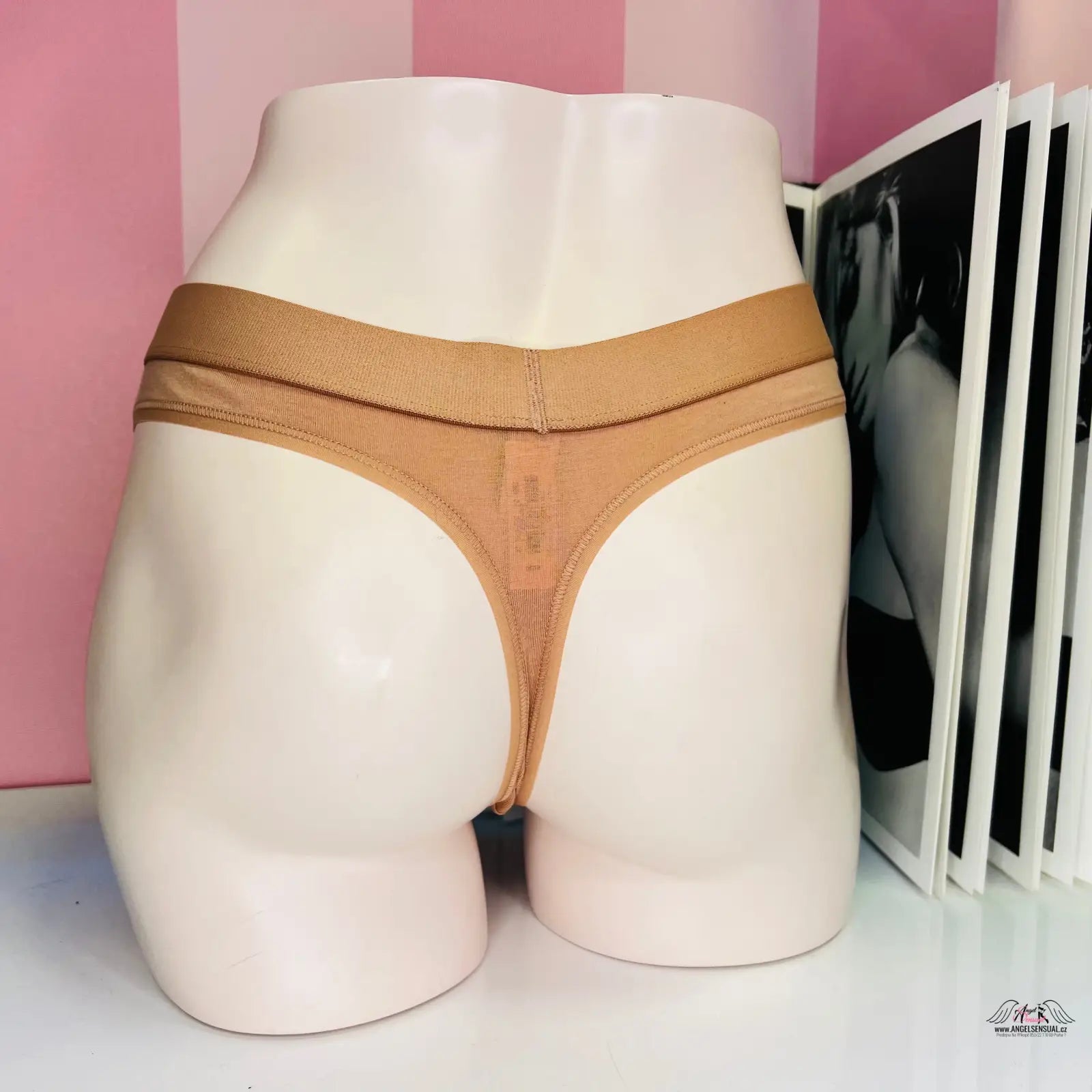 Tělové tanga Victoria’s Secret Tanga Clasic s měkkým materiálem a mírně vyšší elasticitou