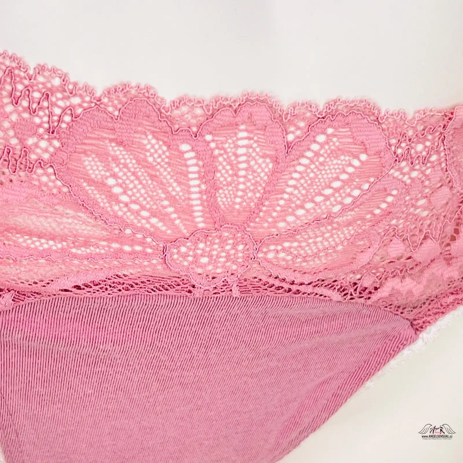 Pinkové luxusní tanga Victoria’s Secret s jemnou krajkou a květinovým vzorem