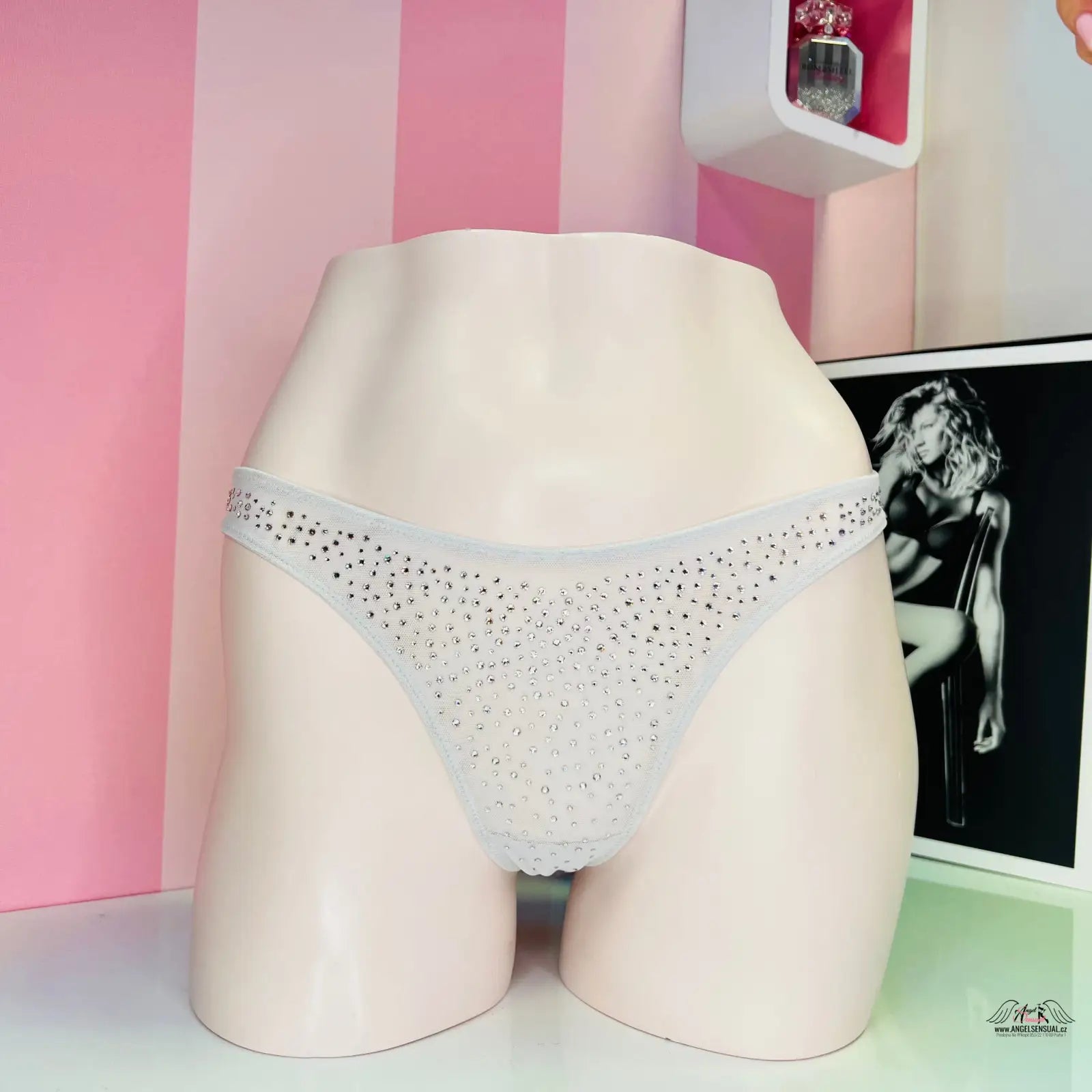 Victoria’s Secret Tanga s Kamínky vysoce kvalitních materiálů s bílými rhinestony