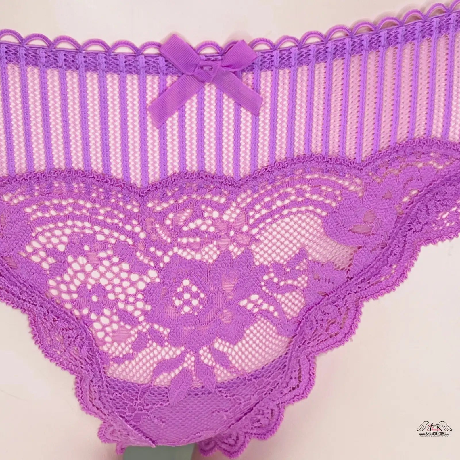 Fialové pruhované krajkové tanga Victoria’s Secret lingerie elegance a tajná elegance