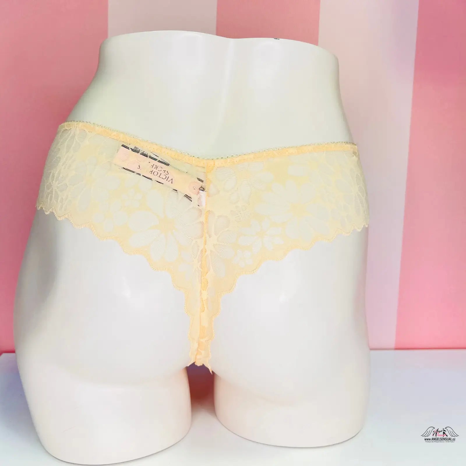 Luxusní jemné žluté krajkové tanga Victoria’s Secret Tanga s Krajkou na zadní straně