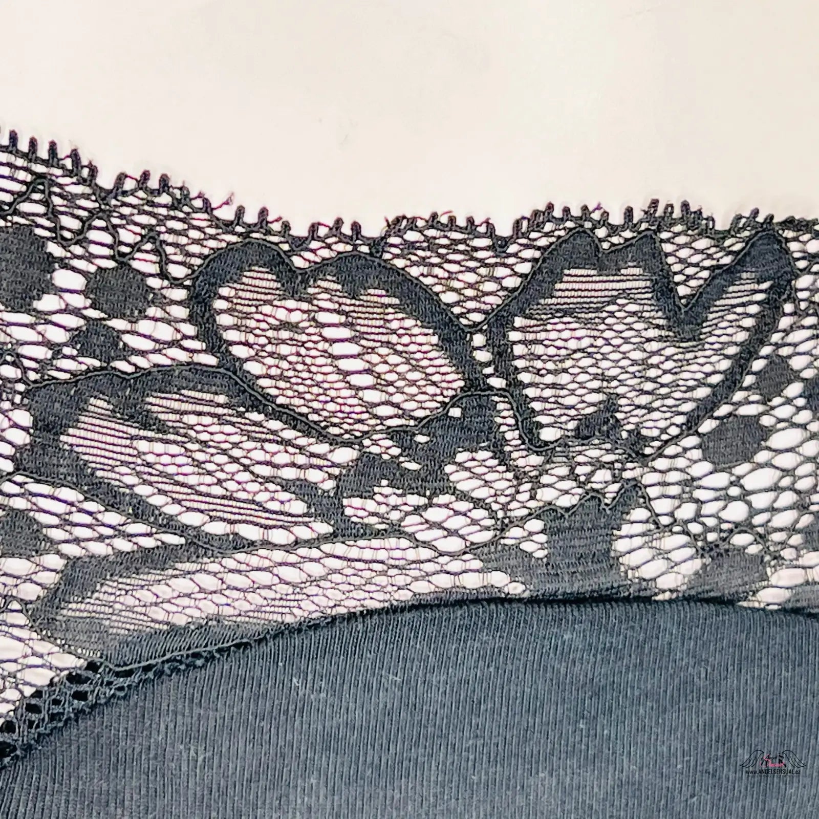 Black lace-trimmed garment from Victoria’s Secret Tanga s Krajkou with jemnou krajkou