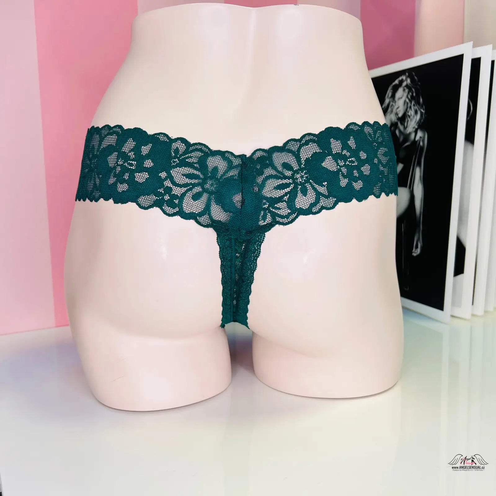 Krajkové tanga Victoria’s Secret s květinovým vzorem, zelené floralní krajky