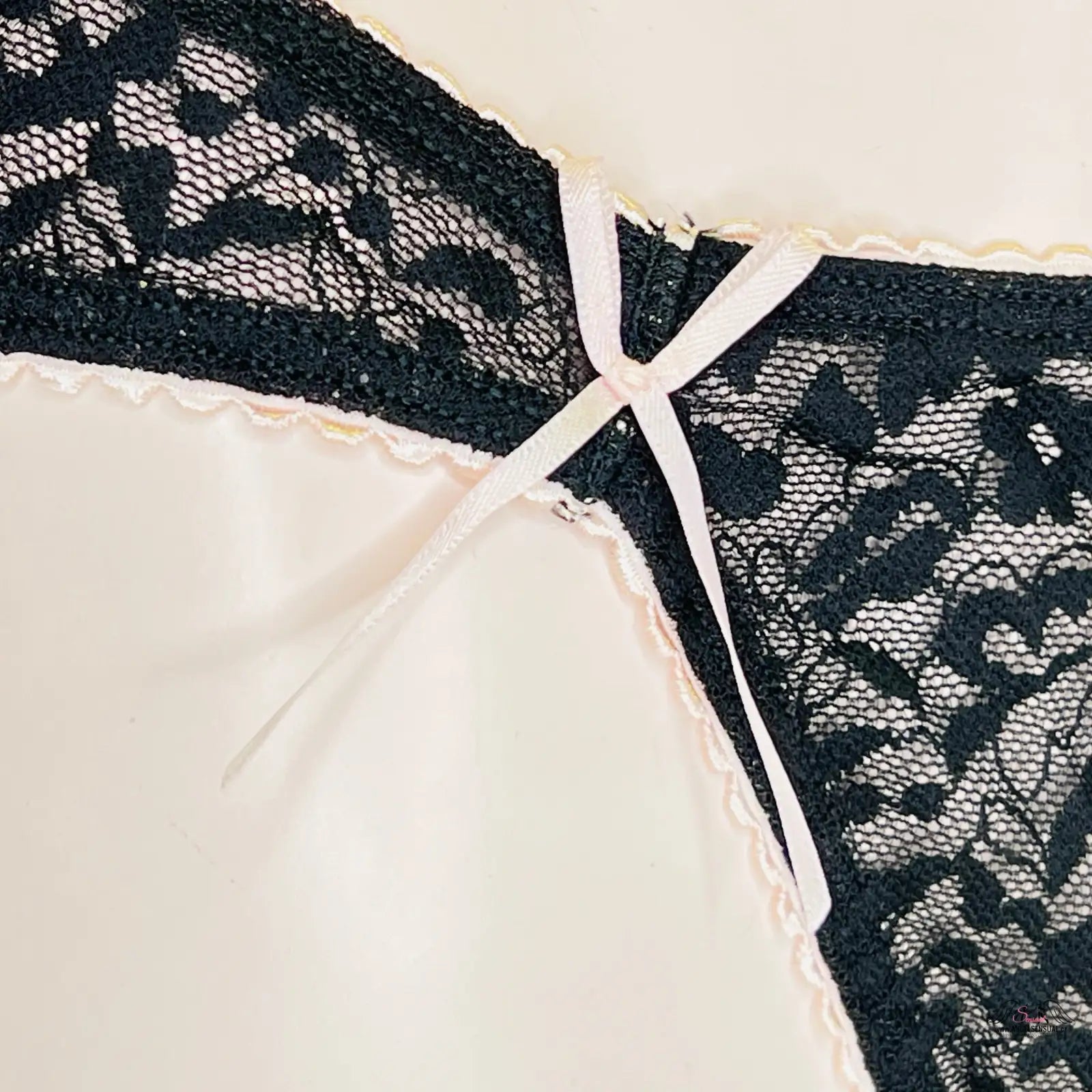 Victoria’s Secret krajkové kalhotky s mašličkou, luxusní krajkové kalhotky