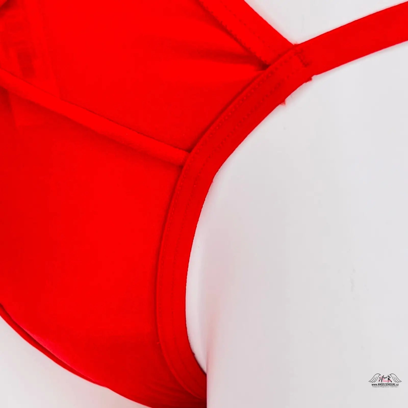 Red swimsuit from Victoria’s Secret Tanga s Ozdobnými Pásky Více Barev, pohled oslní