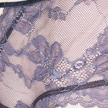 Delikátní fialová elastické krajkové kalhotky Victoria’s Secret Kalhotky Síťované s květinovým vzorem