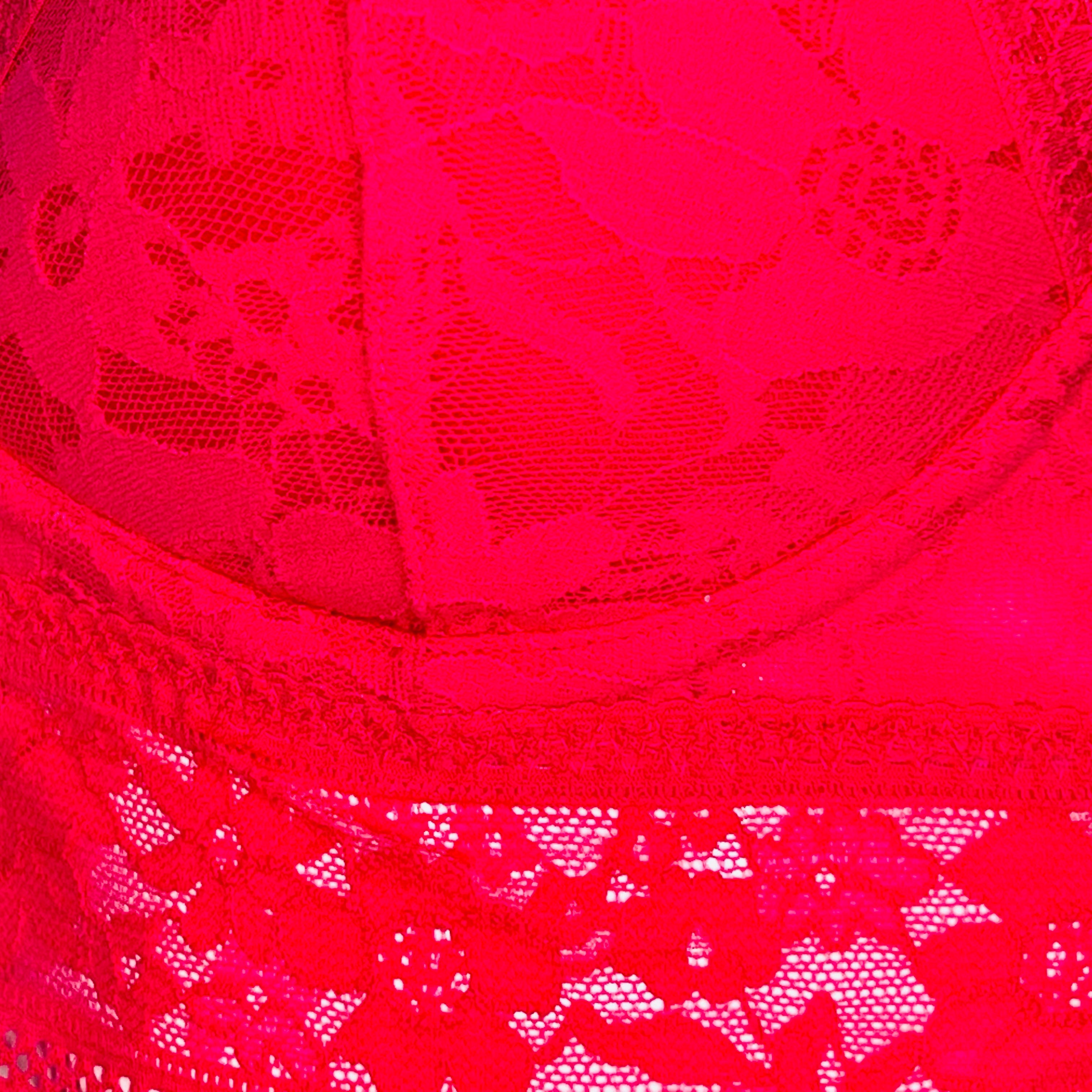 Sexy červená krajková braletka secret lace s florálním vzorem, nastavitelná ramínka