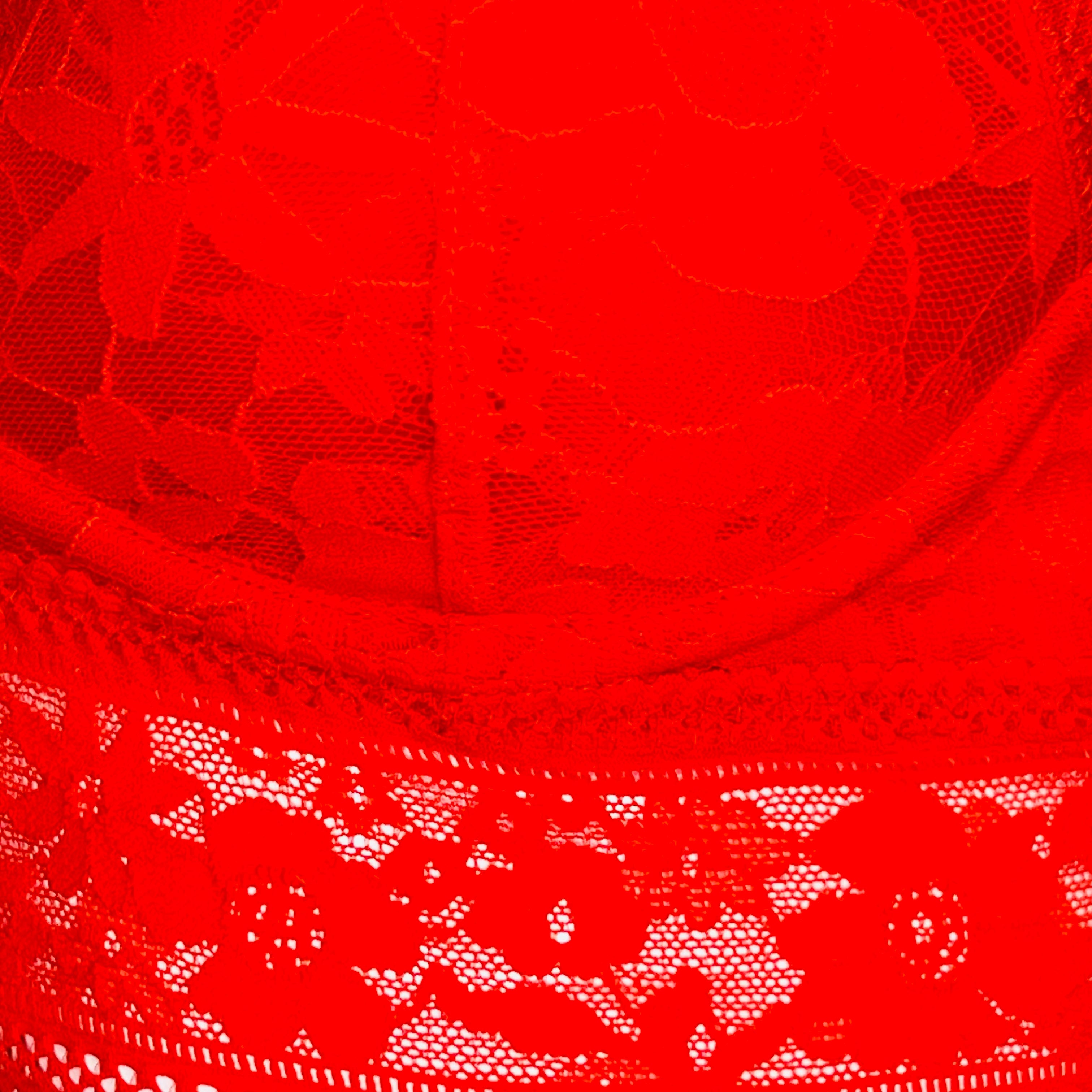 Red floral lace fabric of the sexy červená krajková braletka secret lace