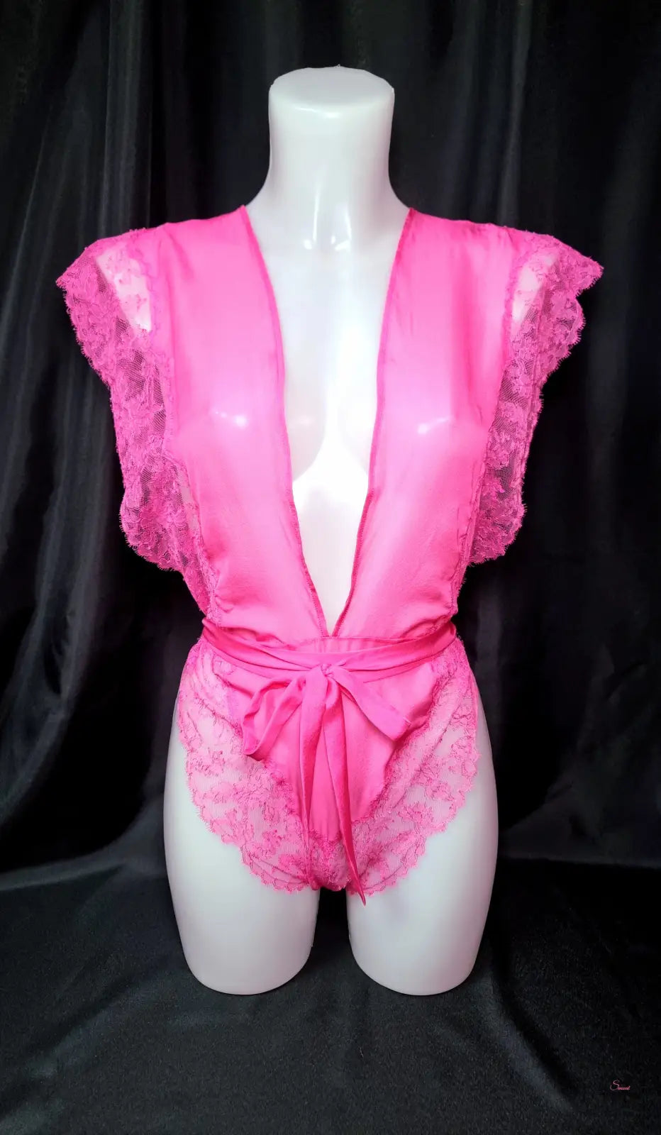 Pink lace-trimmed bodysuit from Agent Provocateur Body Willa Teddy Pink, elegant hedvábné body