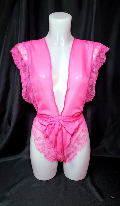Pink lace-trimmed bodysuit from Agent Provocateur Body Willa Teddy Pink, elegant hedvábné body