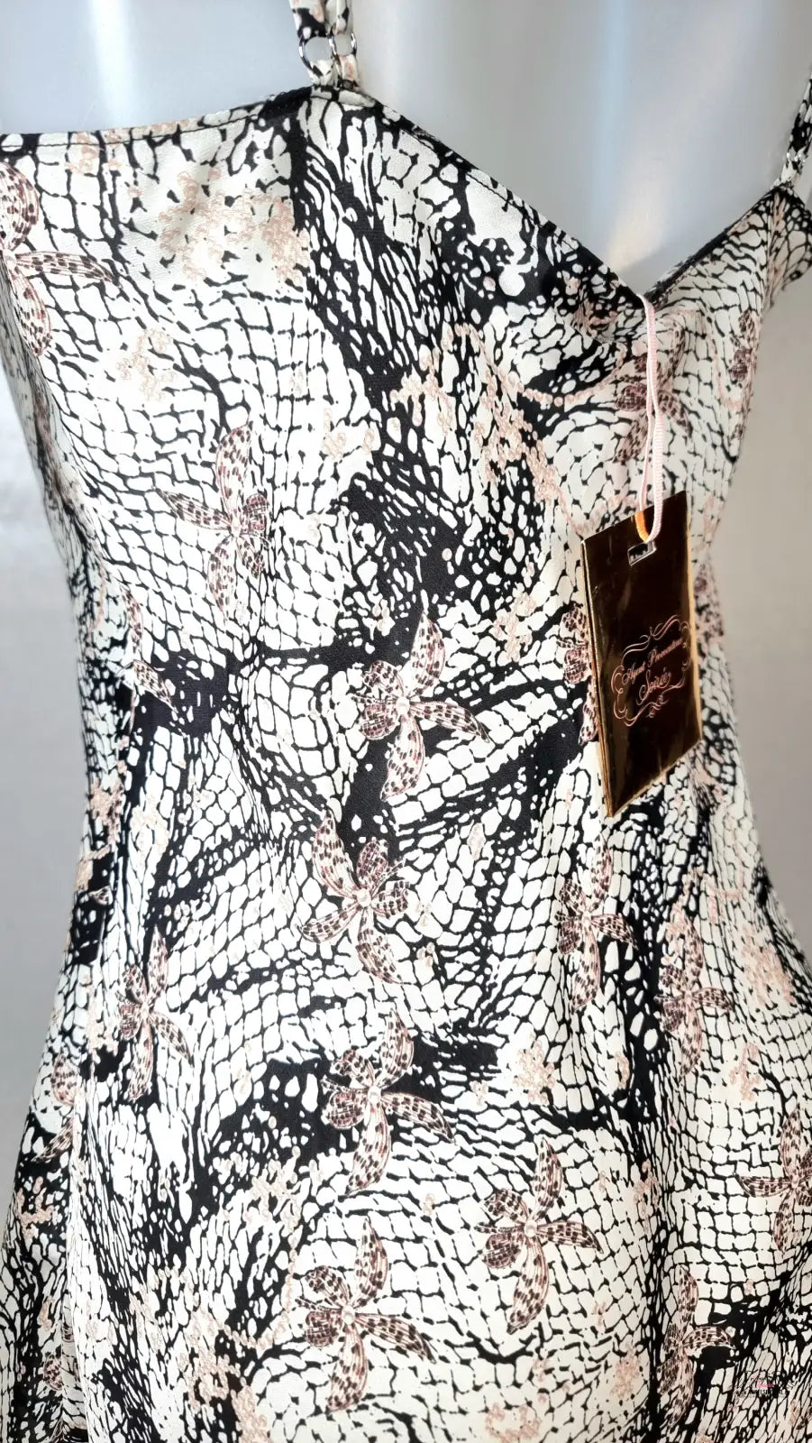 Elegantní krajková krátká košilka Gulia Short Slip s hadím vzorem ve třech barvách