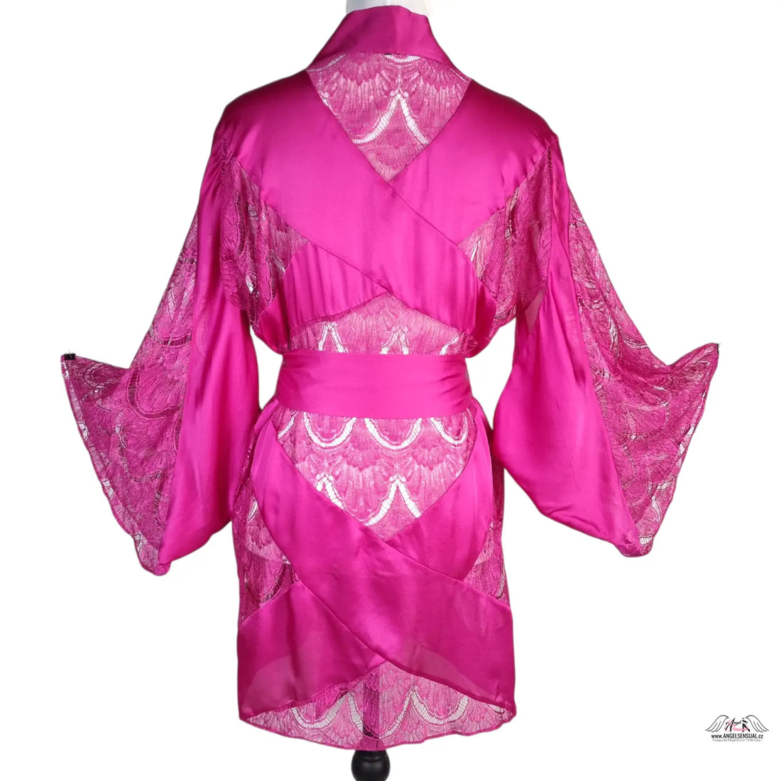 Fuchsiový saténový a krajkový župánek Kimono Emie od Agent Provocateur