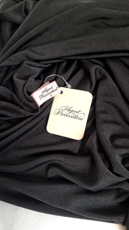 Černá látka s visačkami Agent Provocateur na Šaty Martina Cover Up