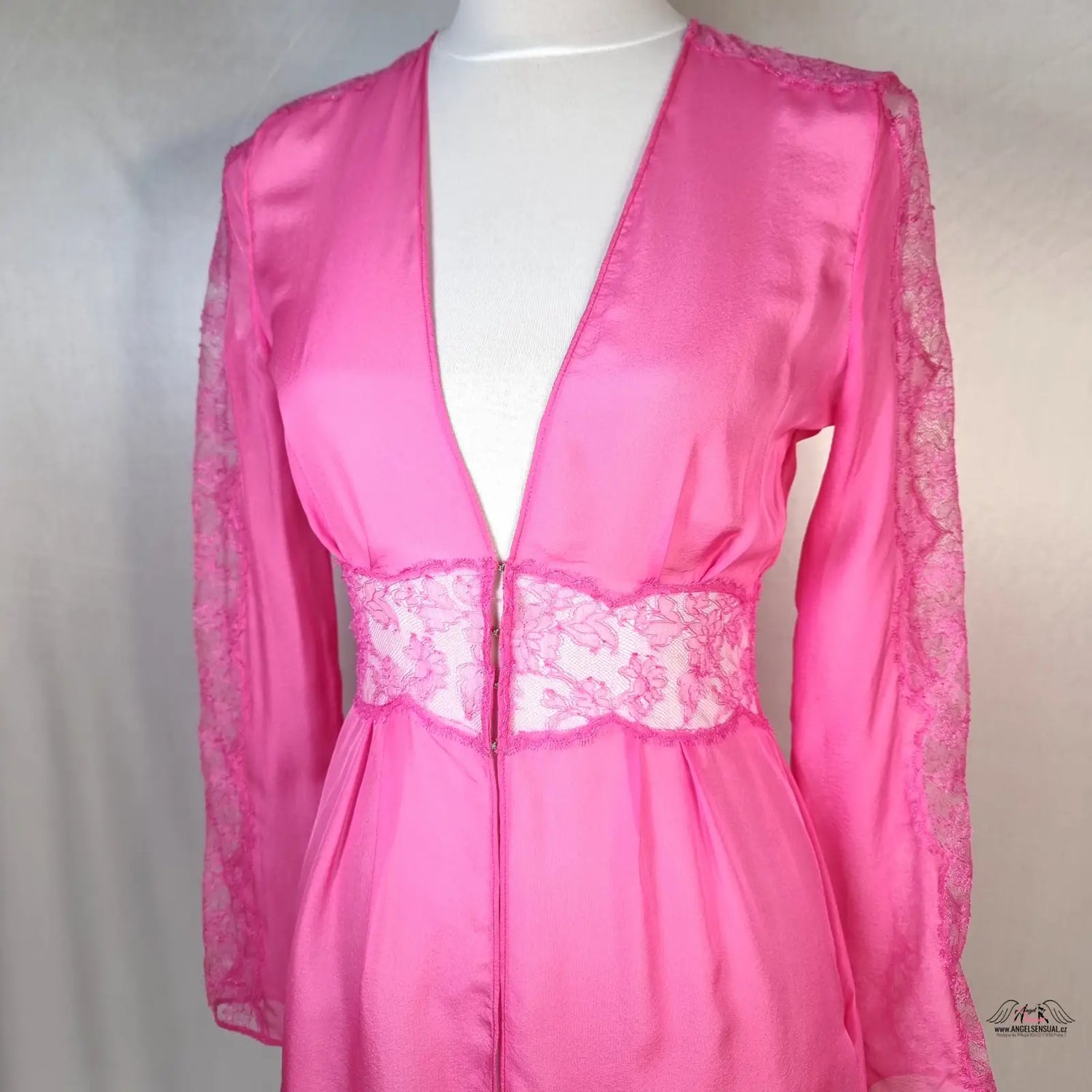 Agent Provocateur luxusní Župánek Willa s hot pink negligee, V výstřihem a krajkou