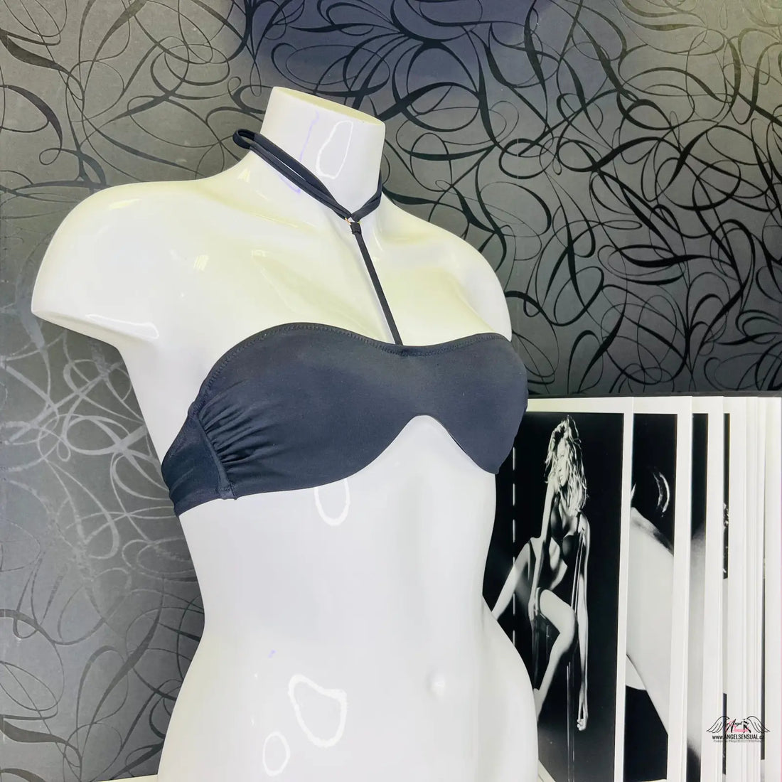 Black strapless bikini top from Agent Provocateur Horní Díl Plavek Liiana, elegantní horní díl plavek