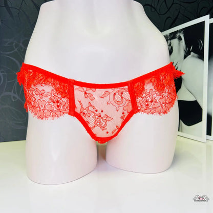 Red lace lingerie with červenými kamínky from Agent Provocateur Kalhotky Adara