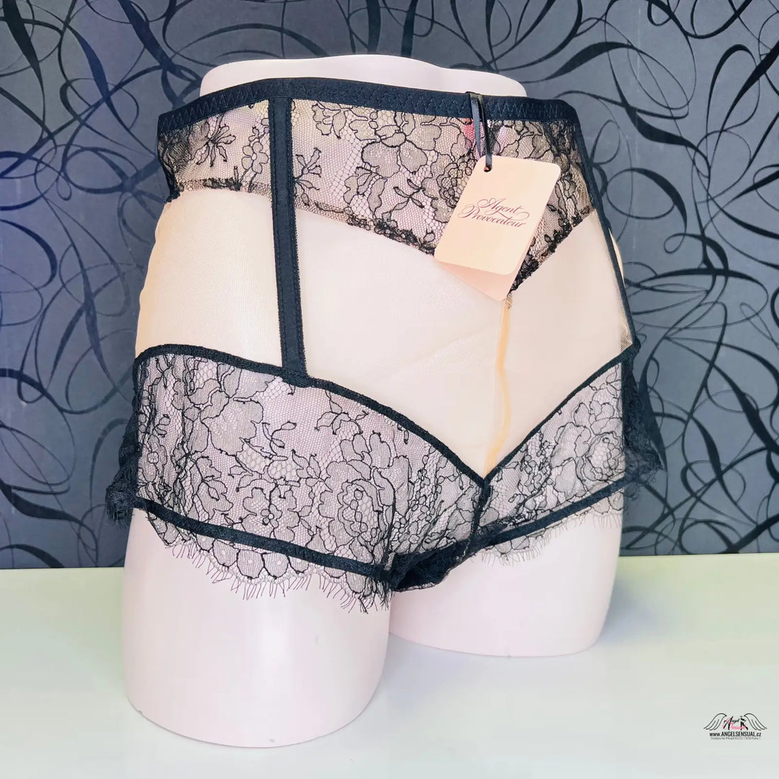 Lace-trimmed vysokým pasem agent provocateur kalhotky fantazia lingerie