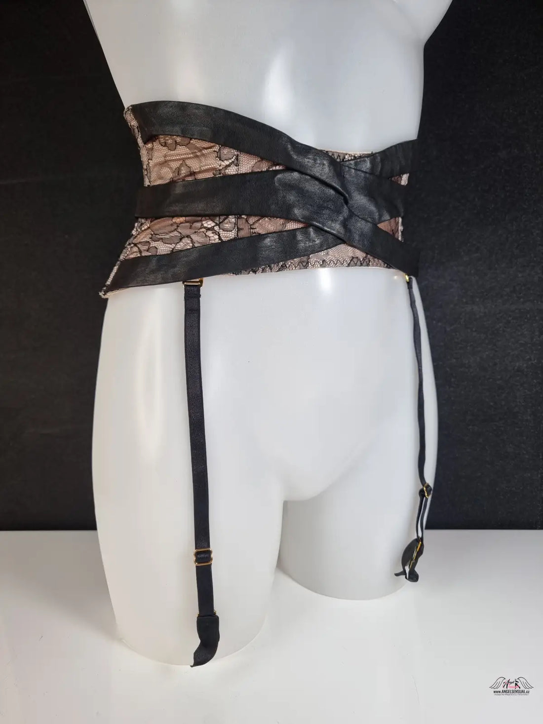 Lace and leather garter belt from Agent Provocateur Korzetový Pás Milanna with milanna waspie