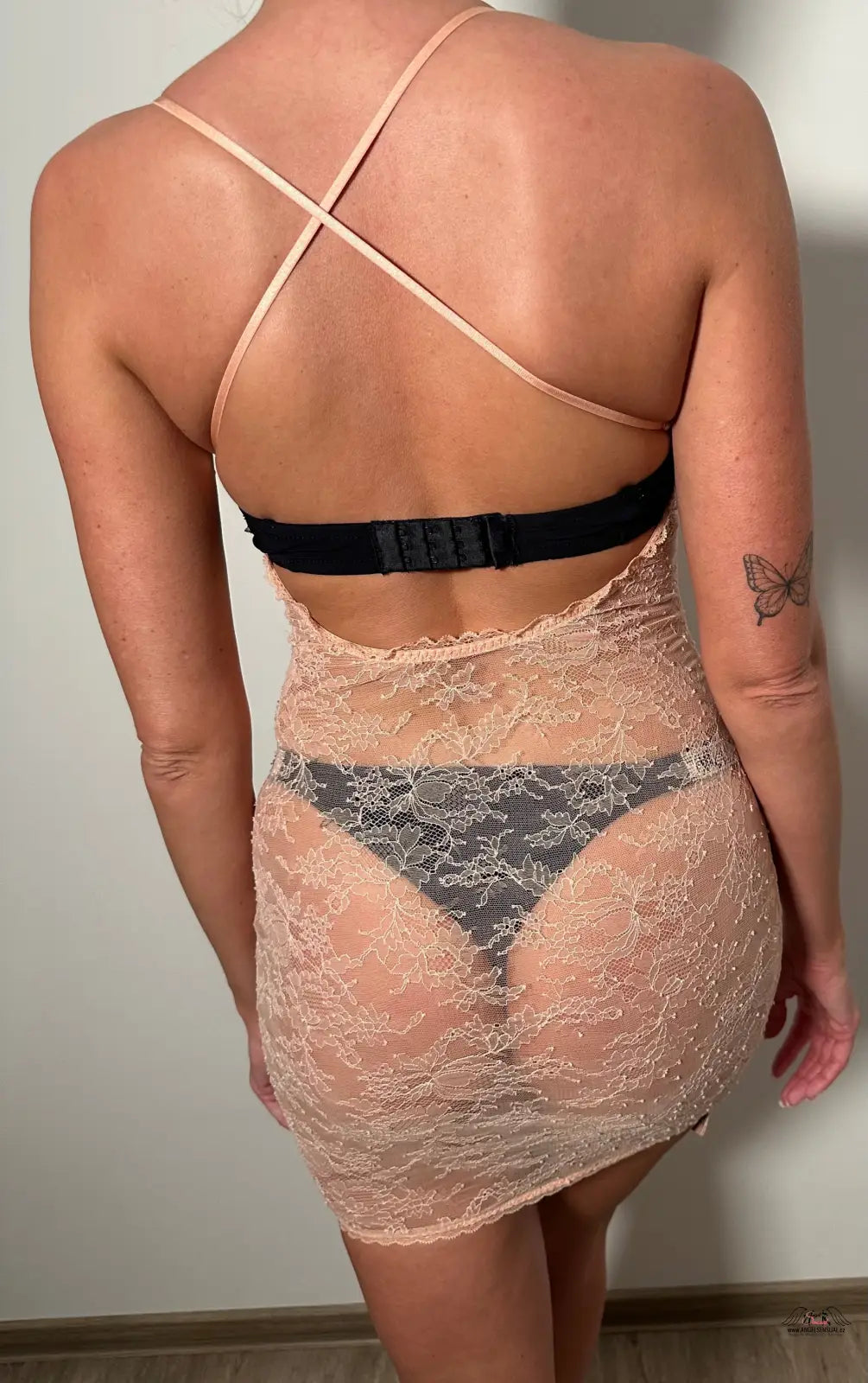 Lace košilka Hinda s posuvnými ramínky a průhlednou sukní, luxusní košilka Hinda