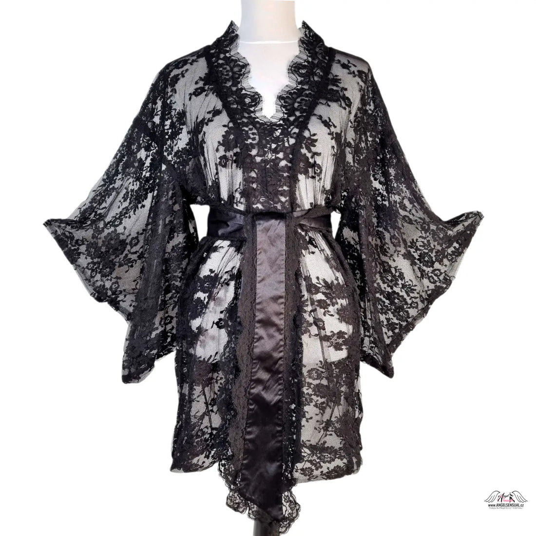 Černé krajkové kimono matinee Agent Provocateur s širokým páskem a volnými rukávy