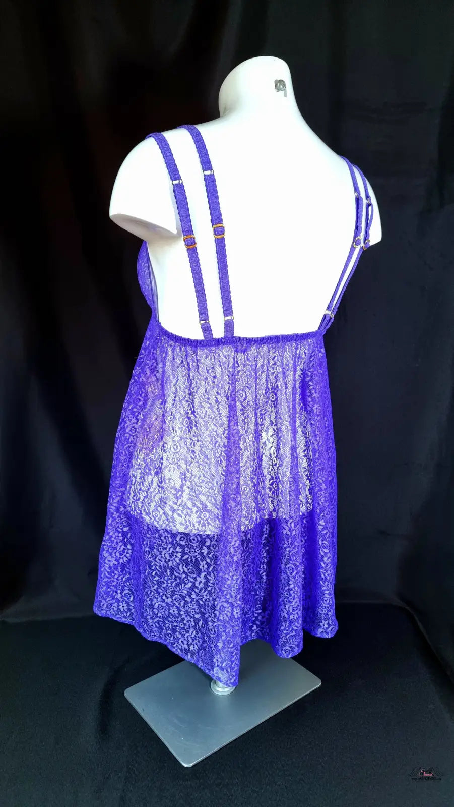 Zářivá Rei Babydoll od Agent Provocateur v elegantní fialové krajce