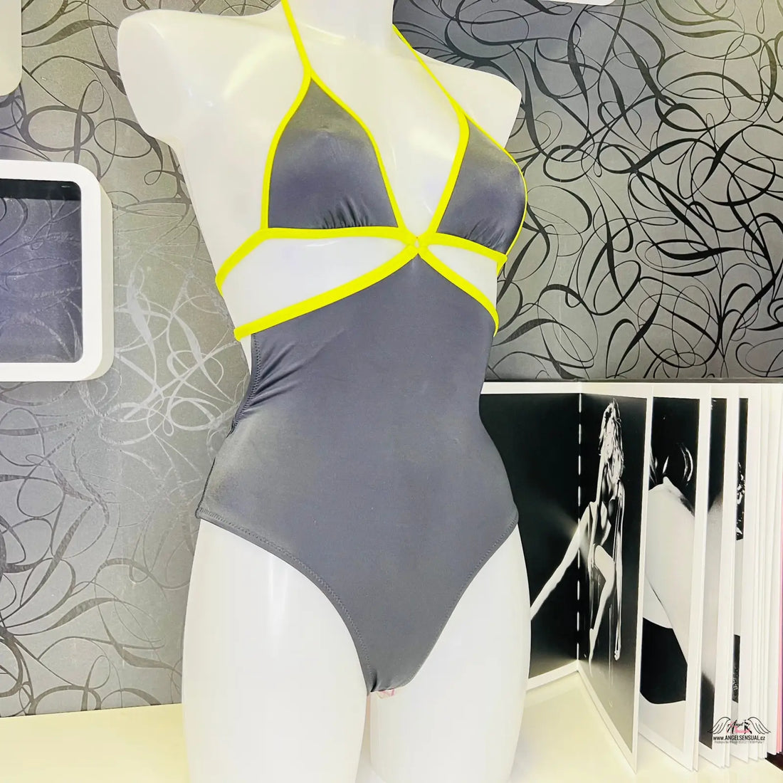 Šedé a žluté jednodílné plavky Cari od Agent Provocateur Plavky Cari