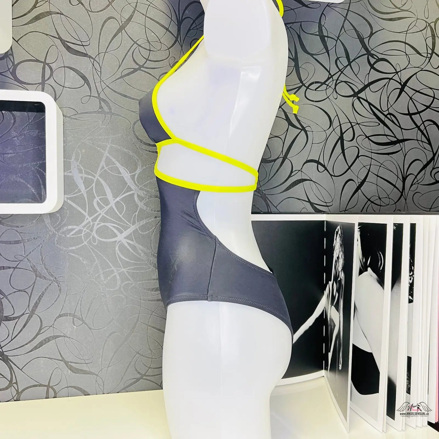 Gray a neon žluté plavky cari agent provocateur jednodílné plavky cari